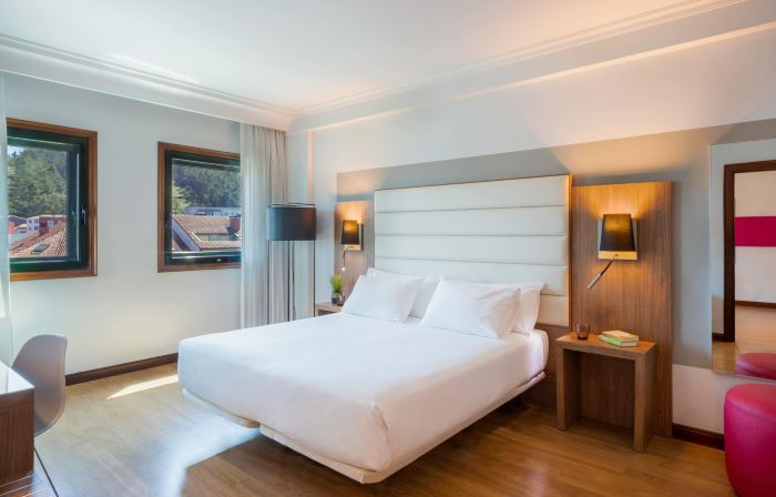 โรงแรม Santiago Plaza ภายใต้การสนับสนุนของ Meliá