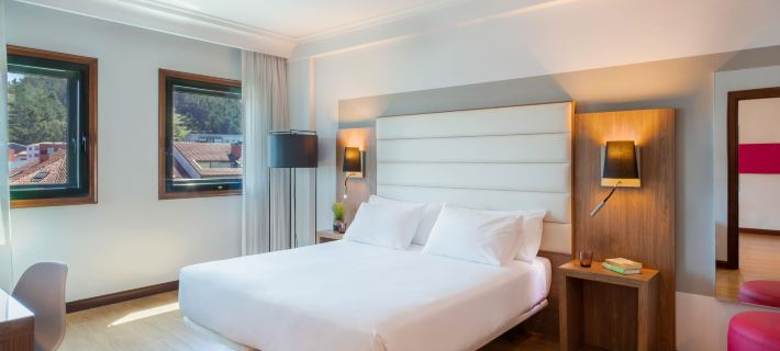 Hotel Santiago Plaza Affiliated by Meliá Hotels in Santiago de Compostela