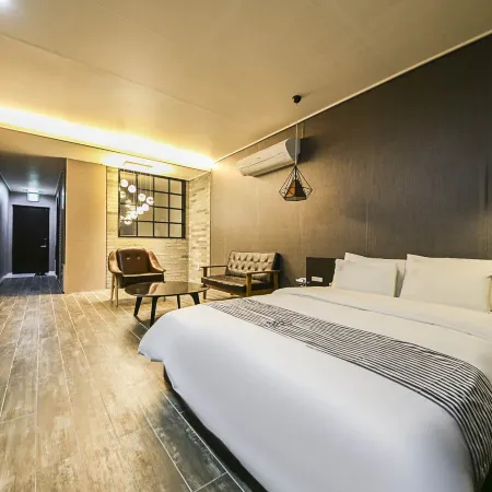Eumseong Chungbukyeoksindosi H Motel