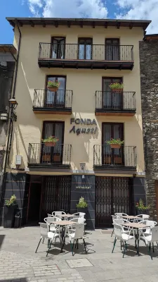 Fonda Agustí Hotels in Esterri d'aneu