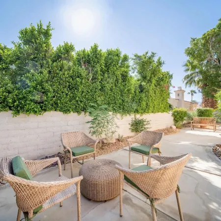 Bright Desert Villa w Pool Tennis