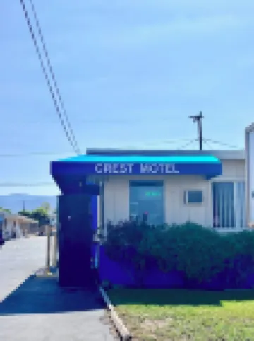 Crest Motel