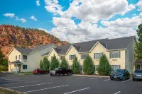 Comfort Inn & Suites Carbondale on the Roaring Fork - parking