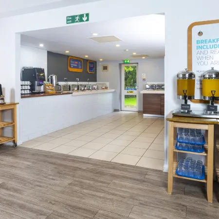 Holiday Inn Express WARWICK - STRATFORD-UPON-AVON by IHG