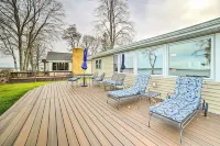 Houghton Lake Cottage w/ New Private Deck! - Wifi