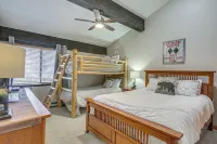 Colorado Escape w/ Pool Access & Mountain Views! - balcony