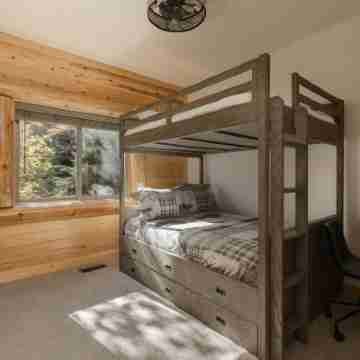 59 - Eagles Peak Lodge 4 Bedroom Home Rooms