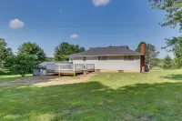 Fish, Hike & Golf: Leisurely Navarre Home w/ Yard! - 2-Star