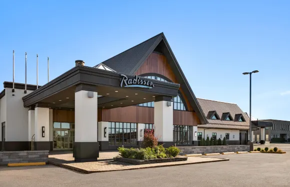 蒙特利爾機場麗笙酒店