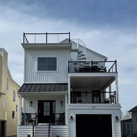 Plan your getaway in our brand new 5-bedroom home in welcoming Bethany Beach.