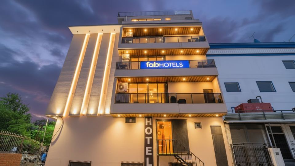 FabHotel Blooming Beds Pearl