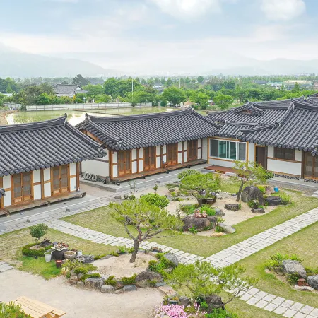 Hanok 1st Street Отели рядом с достопримечательностью «Галерея «Хонджасу»»