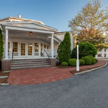 Chatham Wayside Inn