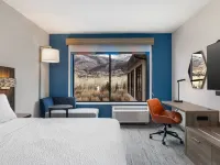 Holiday Inn Express & Suites Steamboat Springs by IHG Hotels in Steamboat Springs