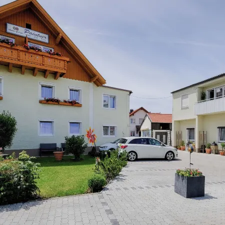 Hotel Paintner Отели рядом с достопримечательностью «Железнодорожный вокзал Мюнхен-Фрайхам»