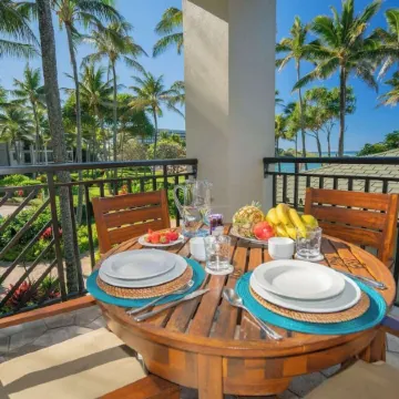 Stunning Corner Villa, Ocean Views from Every Bed