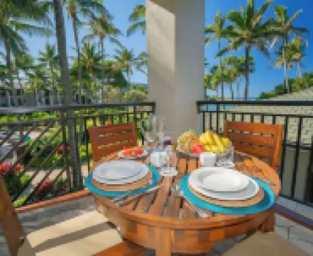 Stunning Corner Villa, Ocean Views from Every Bed