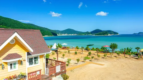 Geojae Green Hue Pension - Homestays
