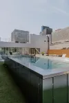 Hampton Inn by Hilton Montreal Downtown - Rooftop Pools