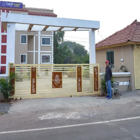 Hotel Devanshri Rooms & Restaurant