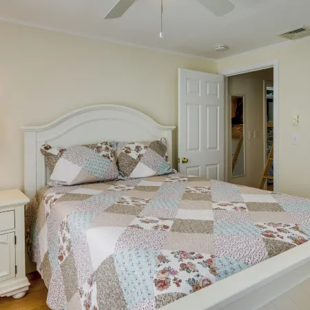Cozy Westbrook Vacation Rental - Walk to Beach!