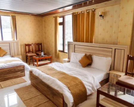 Hotel Snr Grand Hotels in Chamoli