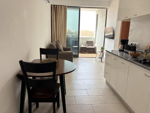 JoLi Beach House - Charming Second Floor T1 Center - with balcony - appartements de vacances