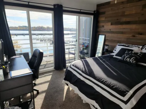 Port Clinton Paradise- 2 Bedroom Waterfront Condo:  Hot Tub, Sauna, Fire Pit