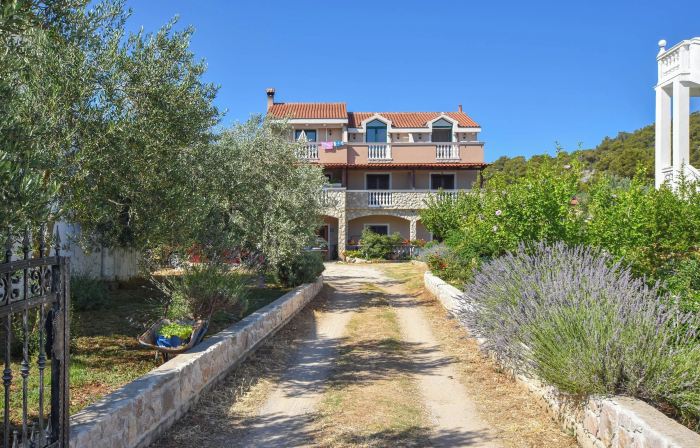 Apartments Studenac