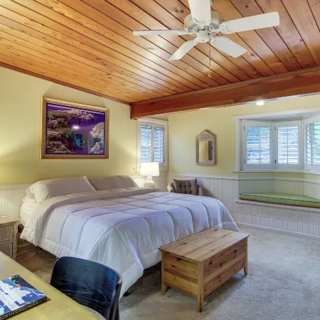 Puget Sound Cottage w/ Private Community Beach!
