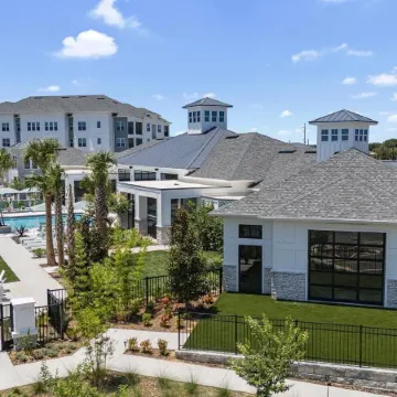 Landing Furnished Apartments Davenport Near Northeast Regional Park