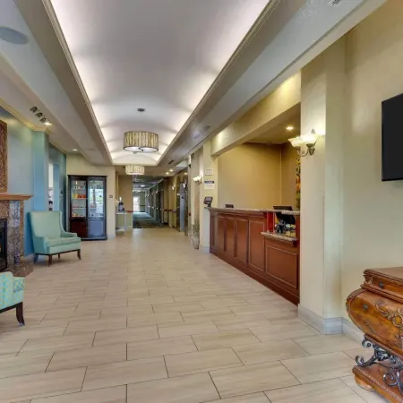 Comfort Inn & Suites