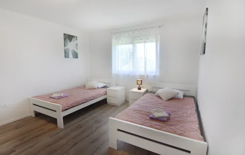 Comfortable holiday home with pool