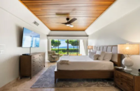 Puunoa  - CoralTree Residence Collection