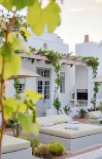 The Grand Hotel Robertson