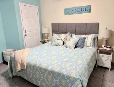 Royal Garden Resort 212 1 Bedroom Condo by Redawning