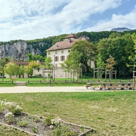 Apparthôtel Tempologis - Chateau de la Rochette