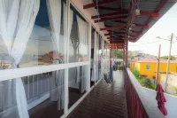 Cozy Top Suite. Ocean View. Pool Access. Taboga Island