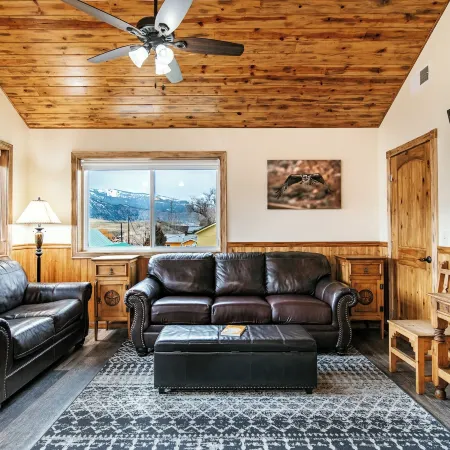 Yellowstone Riverside Cottages