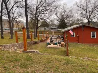 Downtown Cotter Retreat -- Great Outdoor Space!!  200 feet of String Lights!
