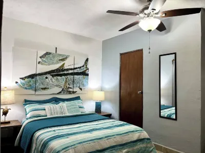 Hotel 305 Hotels in 