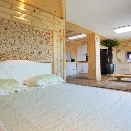 Suncheon Golden Lakeside Pension