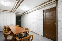 Windsor Royal Hotel - Bãi đậu xe