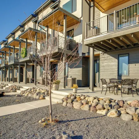 Mtn-view Balcony: Riverside Grand Junction Home!