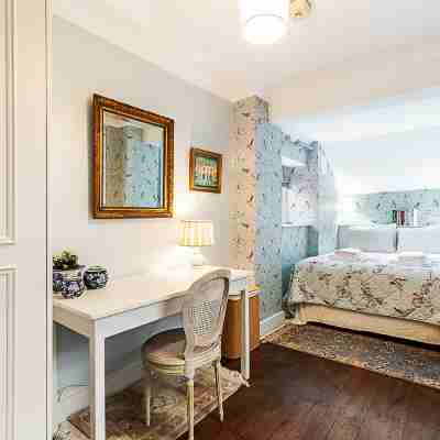 Elegant English Retreat near Maida Vale Rooms