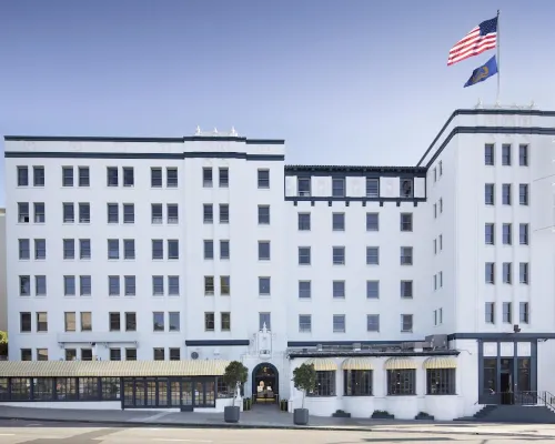 Graduate by Hilton Berkeley Hotels near Elements
