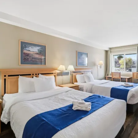 Canadas Best Value Desert Inn & Suites