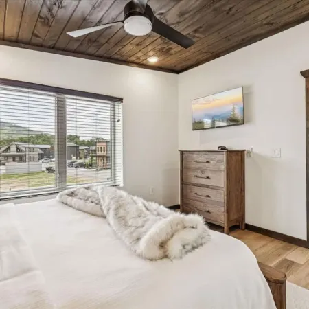 Peak Pursuit by Beyond Expectations Mountain Home With Indoor Pool