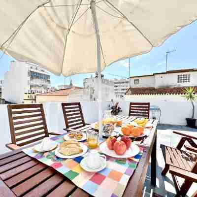 Laila Summer Escape by GT House Dining/Meeting Rooms