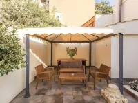 Aurelius Art Gallery Hotel Hotels near Cornelia Underground Station
